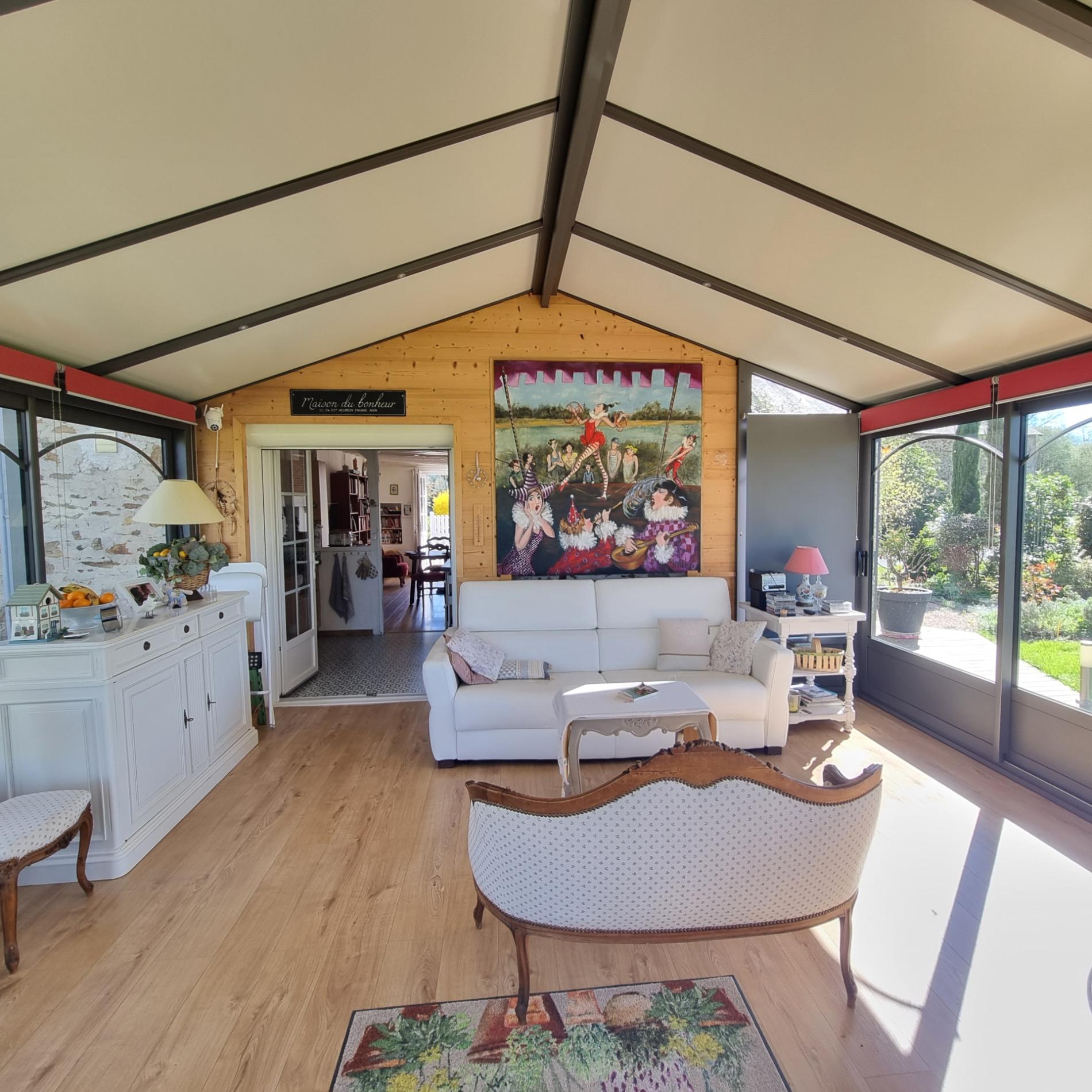 Ensemble de deux maisons d'habitation en excellent état sur 9 900 m2 de terrain !