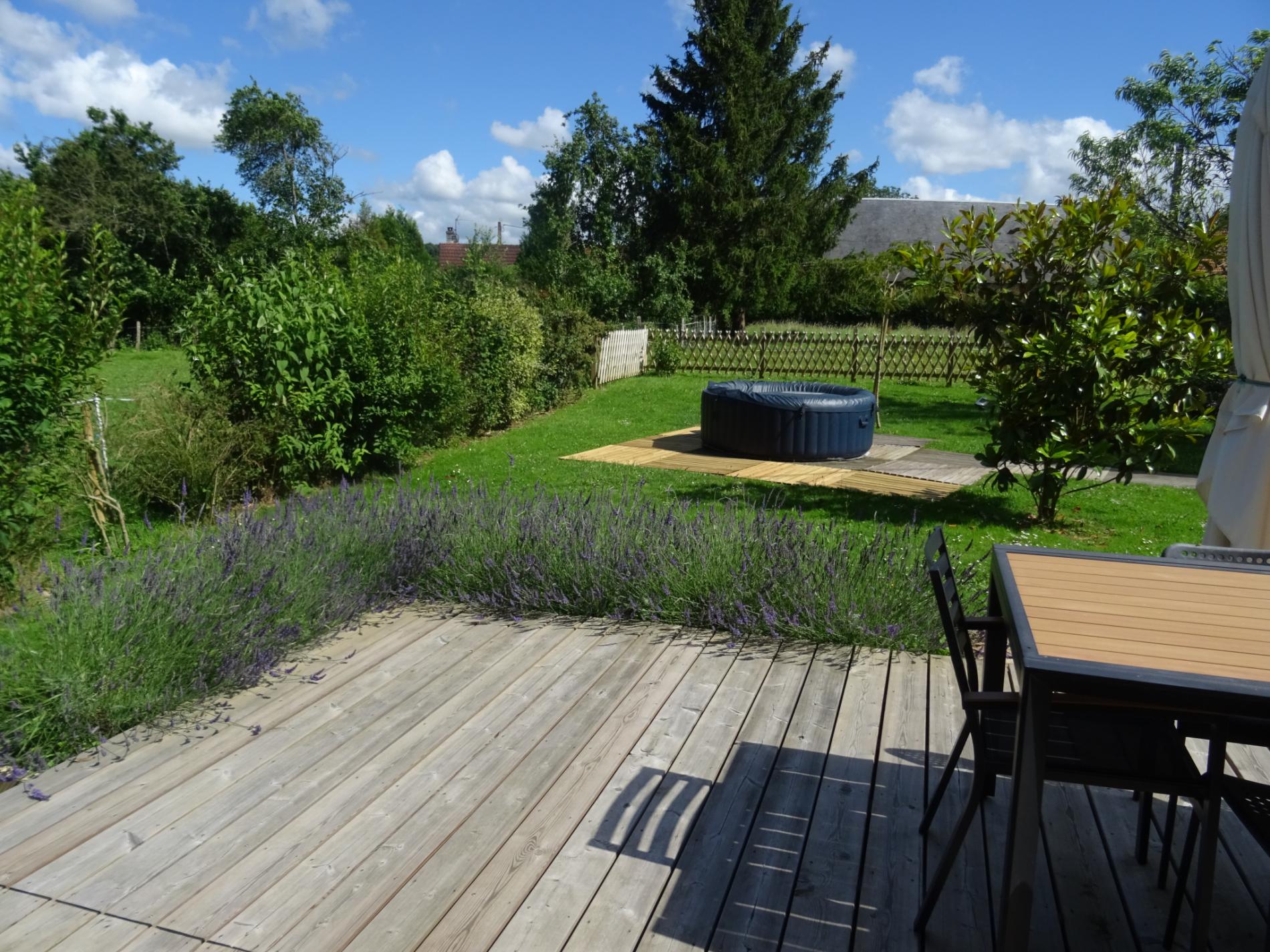 Ensemble de deux maisons d'habitation en excellent état sur 9 900 m2 de terrain !