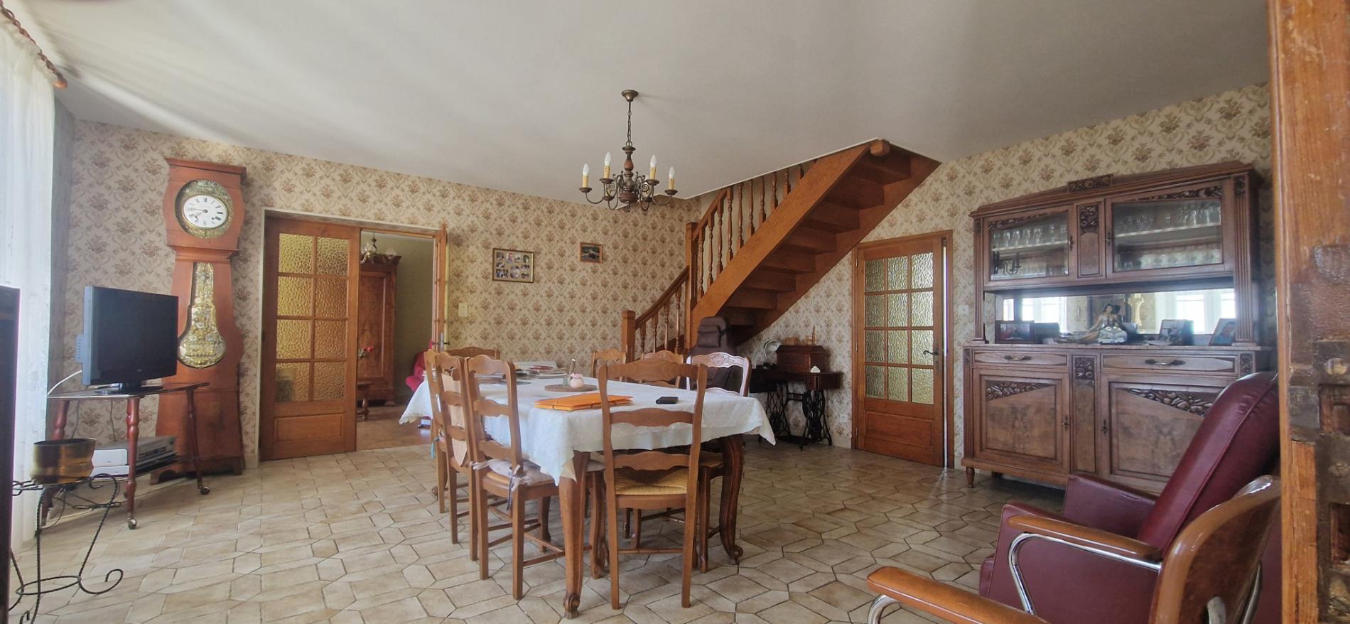 Spacieuse maison de campagne située au calme !