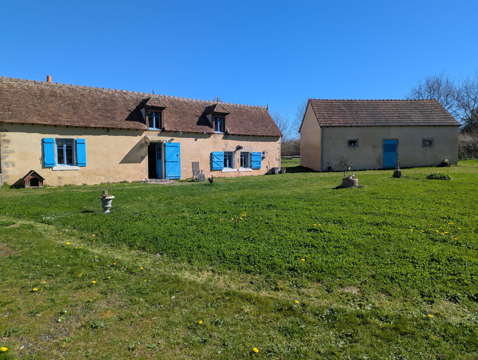 Domaine de caractère au cœur du Berry   charme, nature et sérénité !
