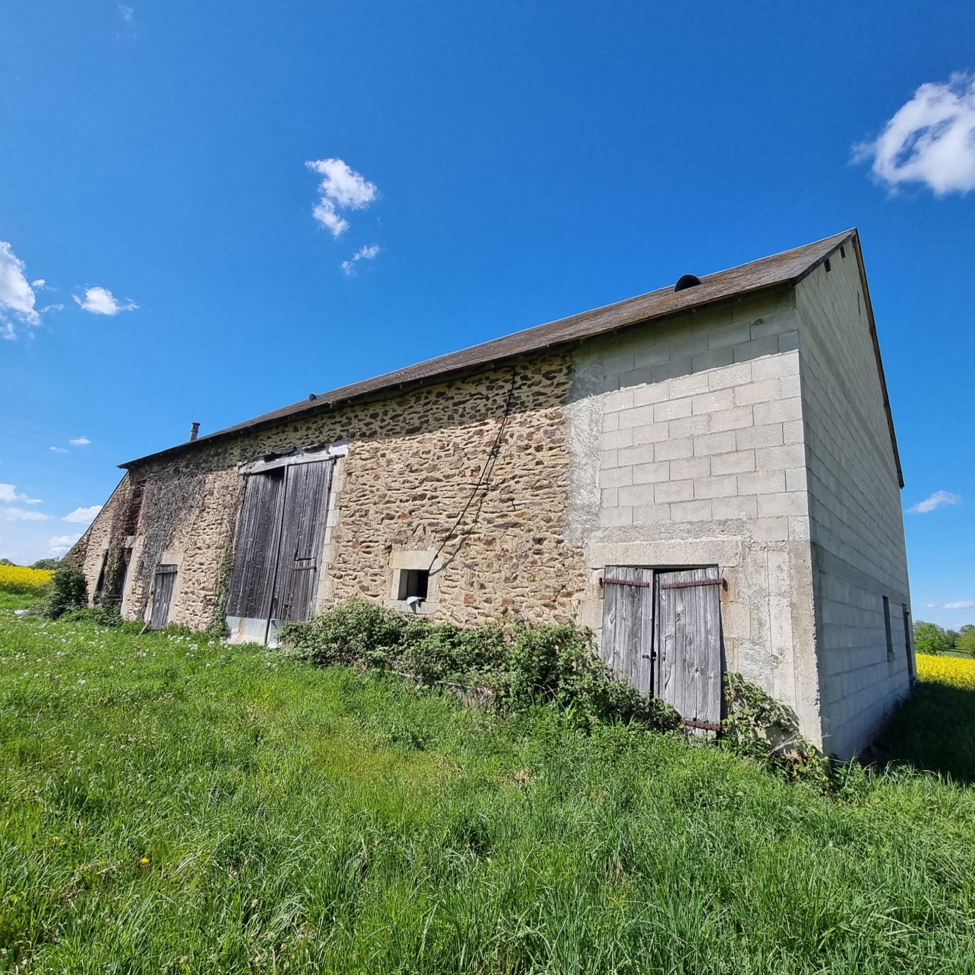 Grange à 200 mètres du 1er voisin !