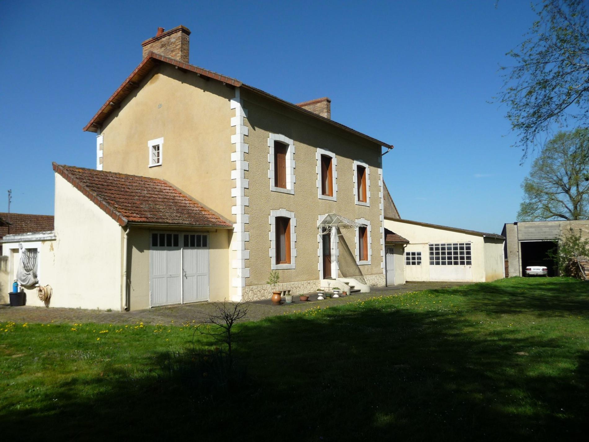 Maison de campagne sur 1,5 ha !