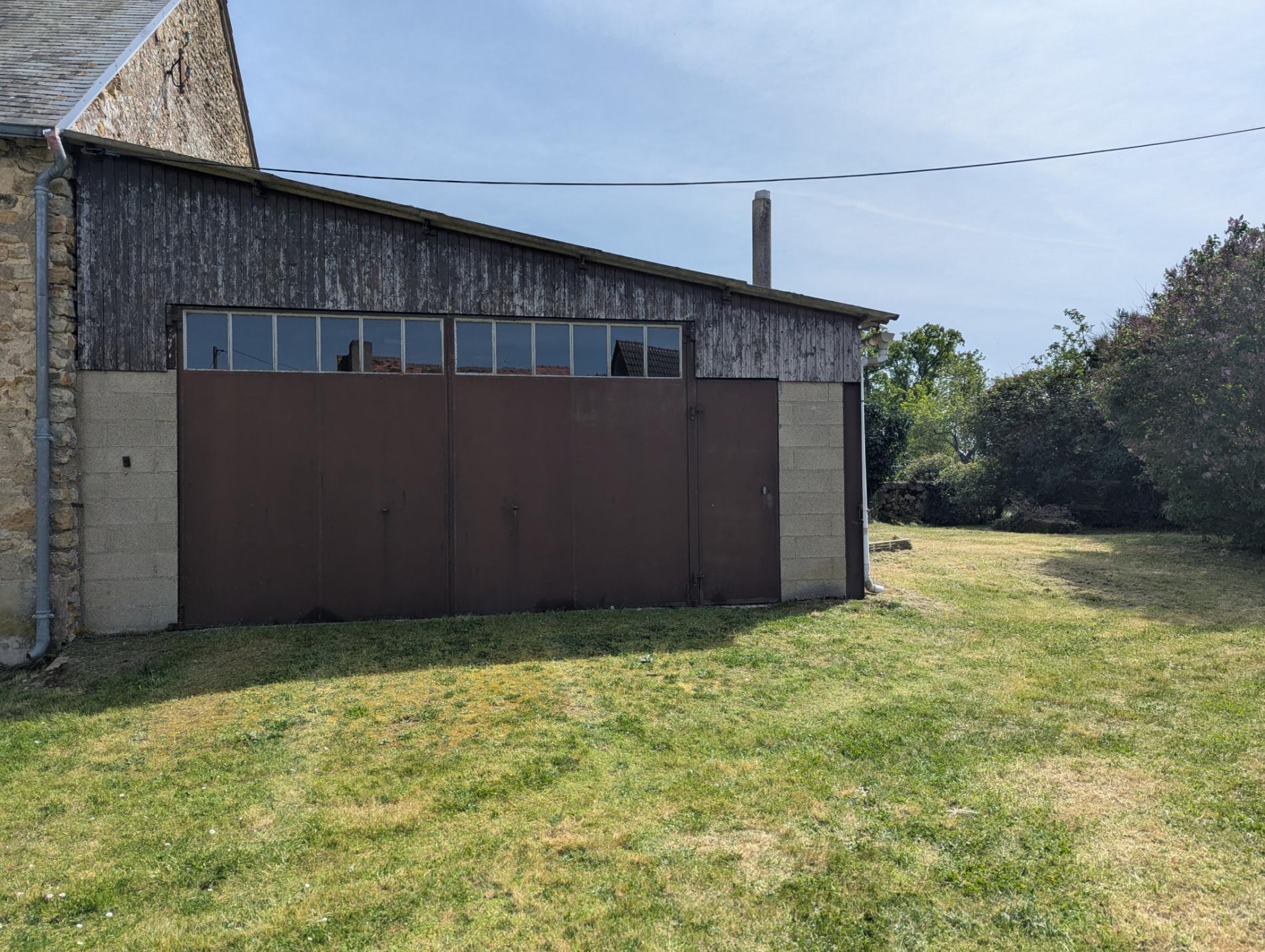 Maison de campagne avec dépendances !