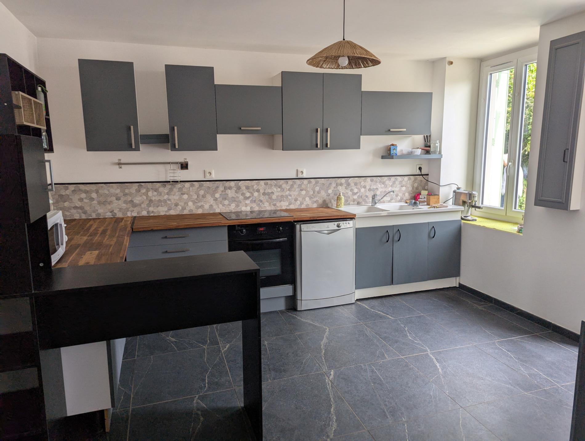 A 250m du 1er voisin, maison de campagne sur 5ha !