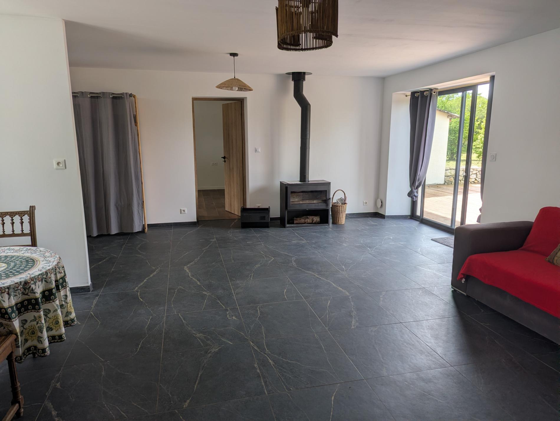 A 250m du 1er voisin, maison de campagne sur 5ha !