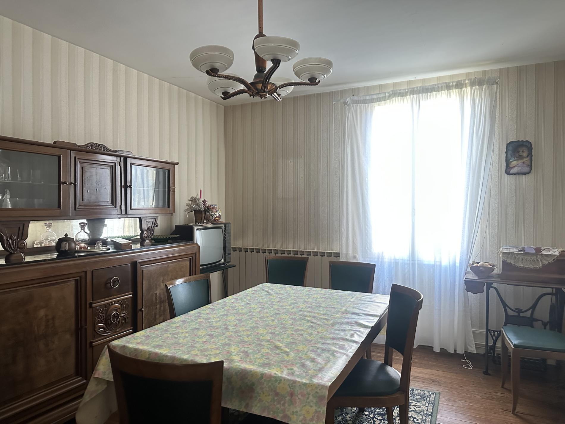Maison de 107 m2 avec 5285 m2 de terrain
