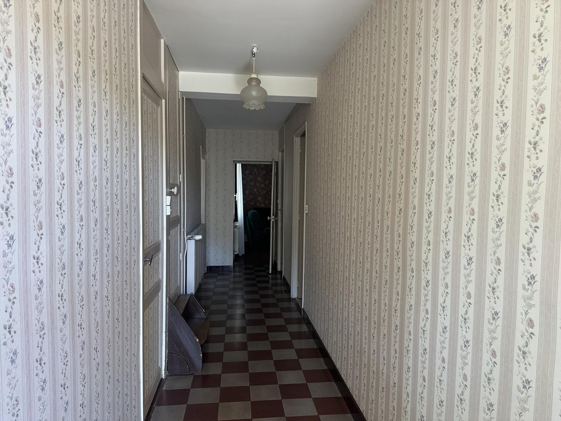 Maison de 107 m2 avec 5285 m2 de terrain
