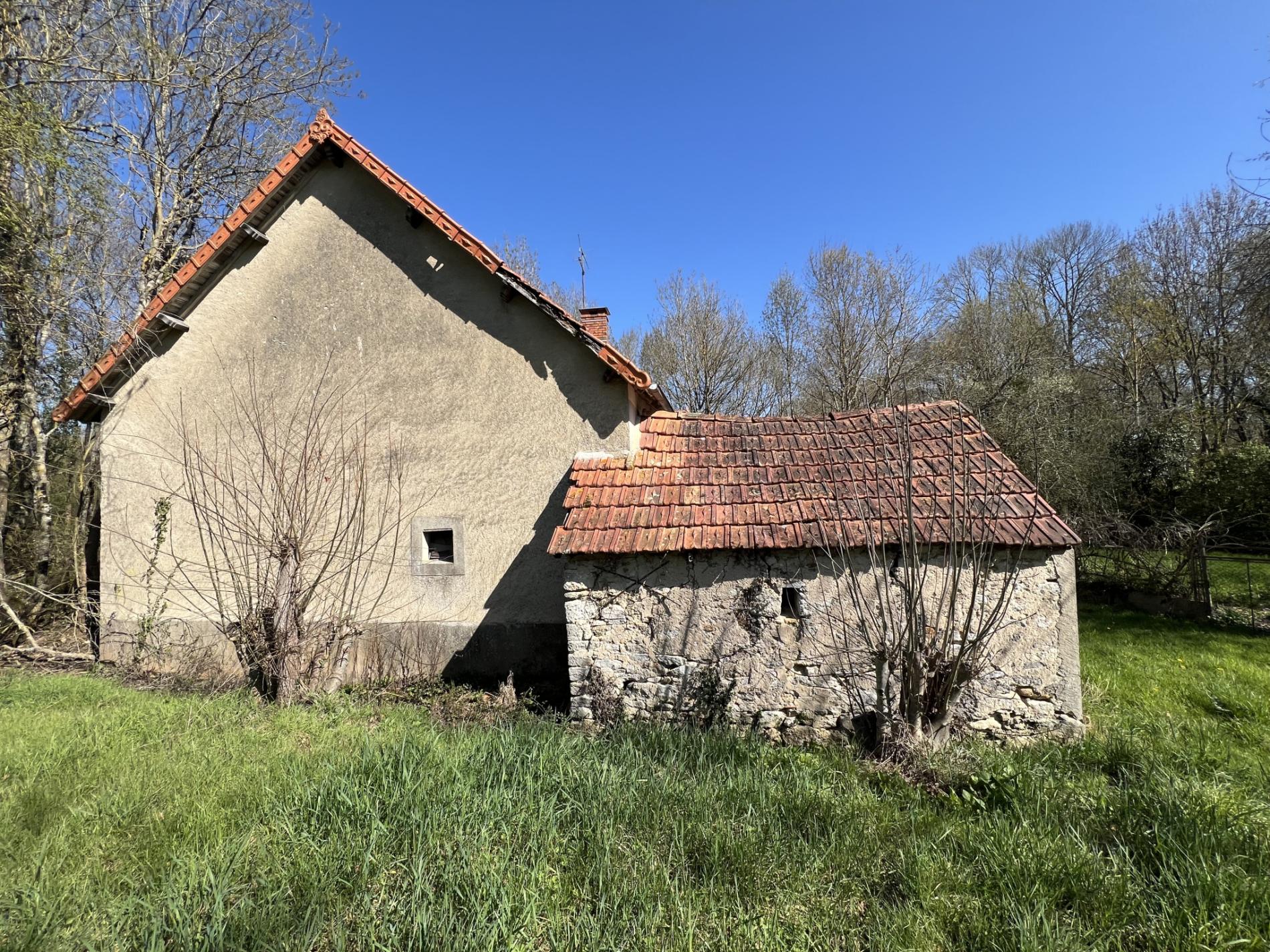 Maison de campagne à plus de 200 m du premier voisin