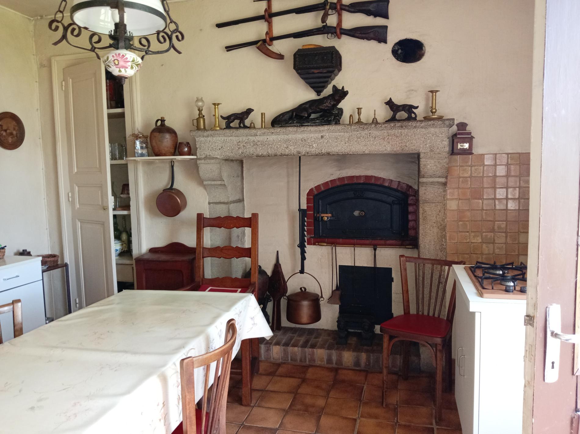 Maison à rénover sur 2.5 ha