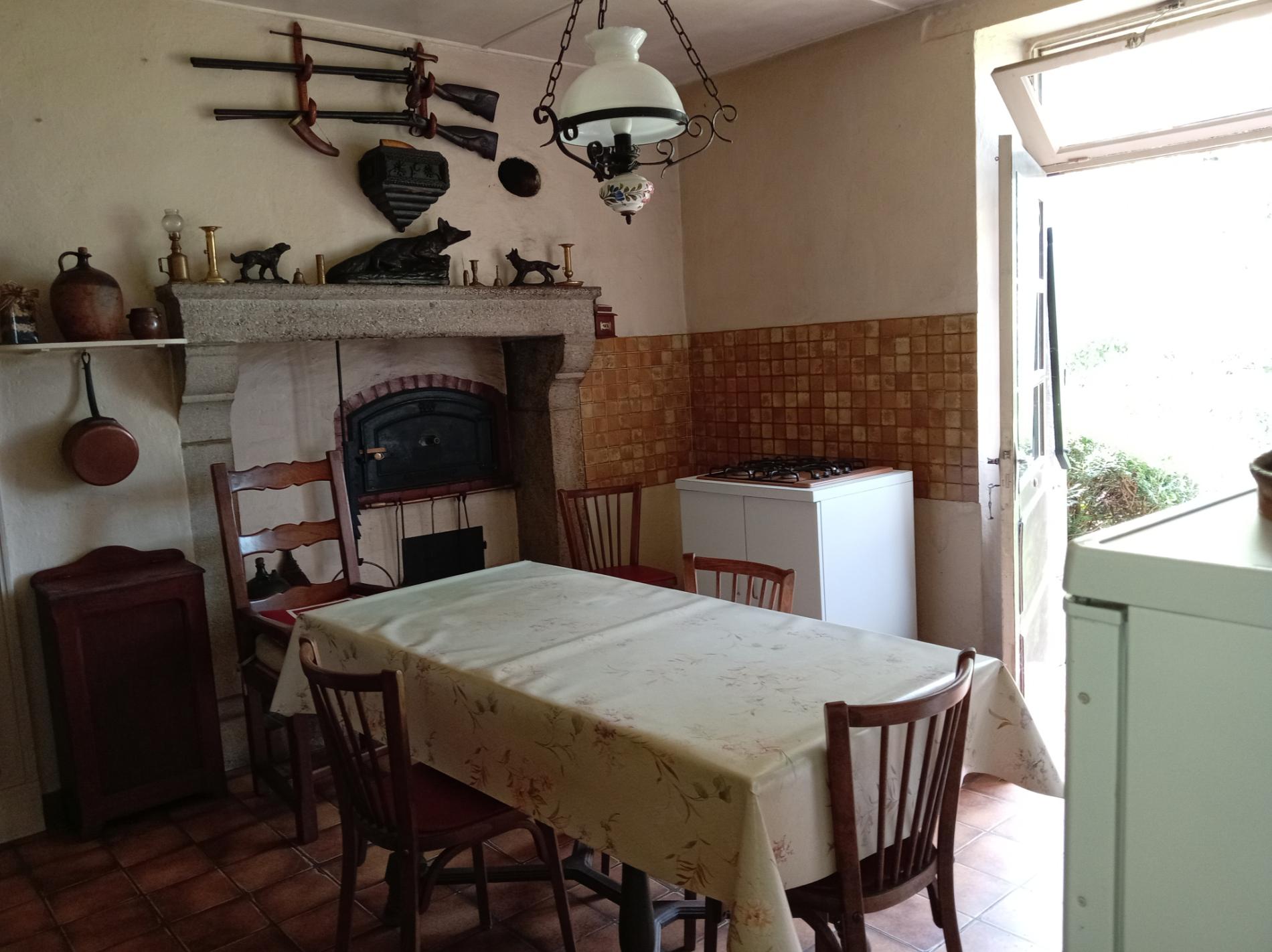 Maison à rénover sur 2.5 ha