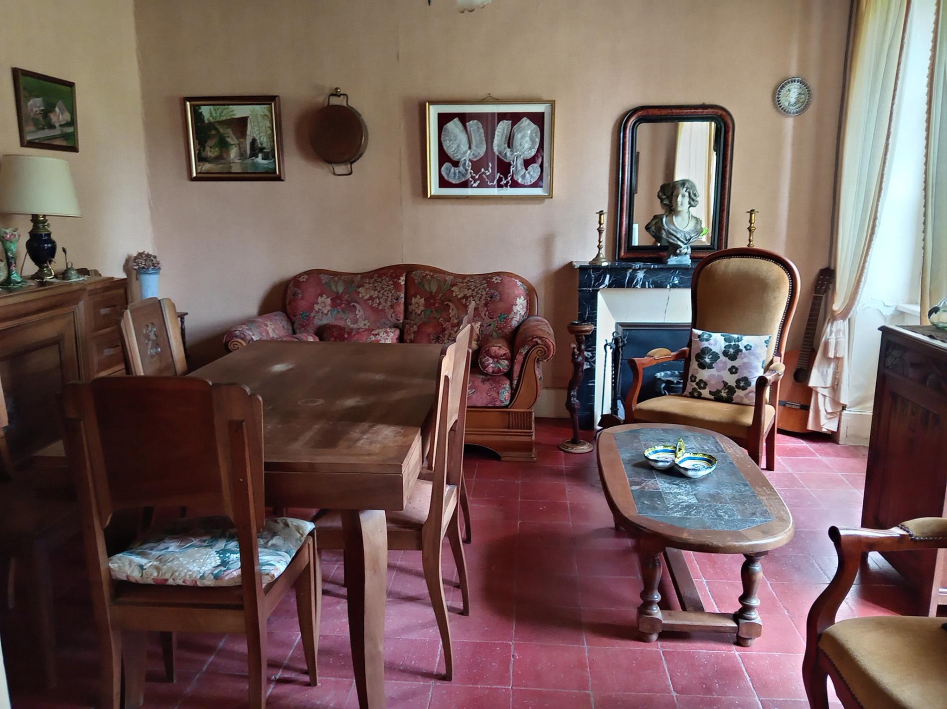 Maison à rénover sur 2.5 ha