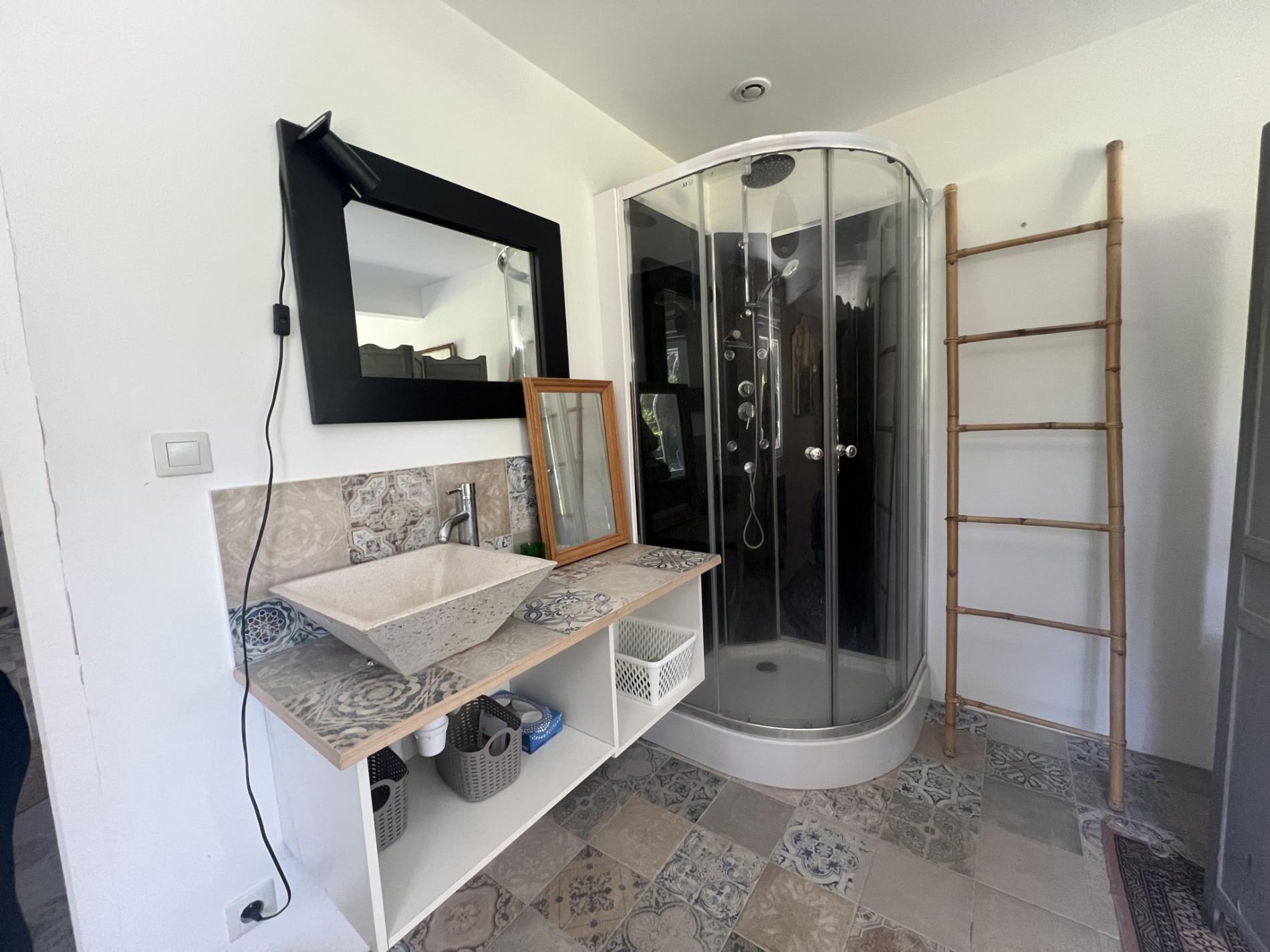 Maison de plain pied avec vue sur étang !