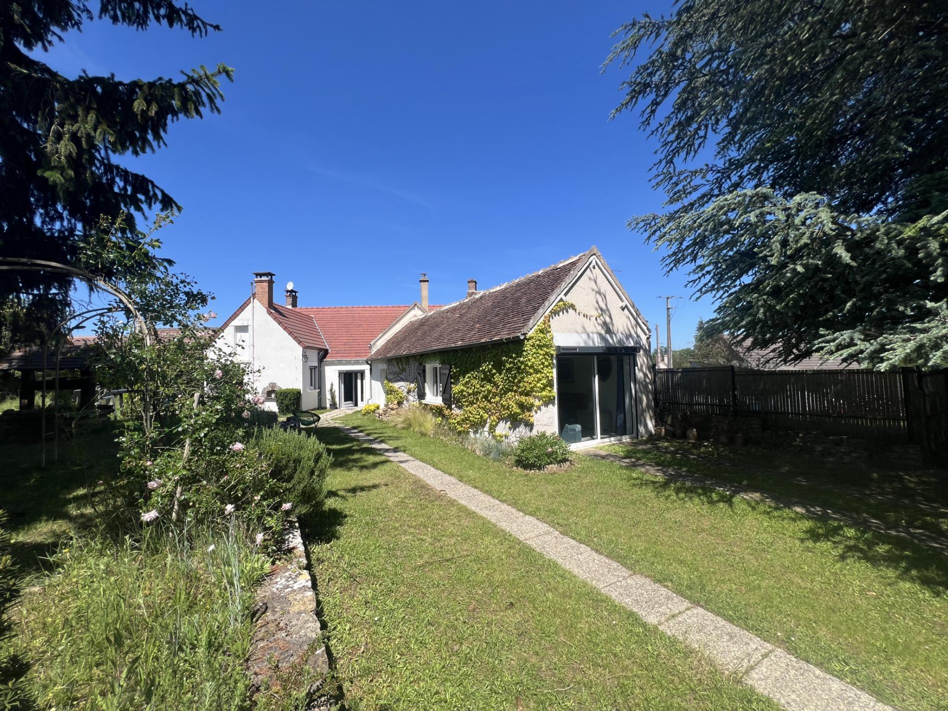 Maison de plain pied avec vue sur étang !