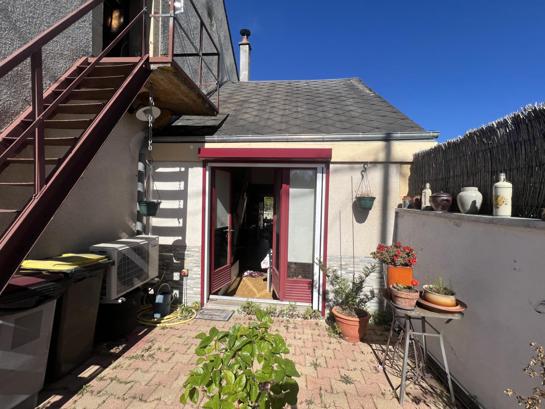 Maison d'habitation avec jardin