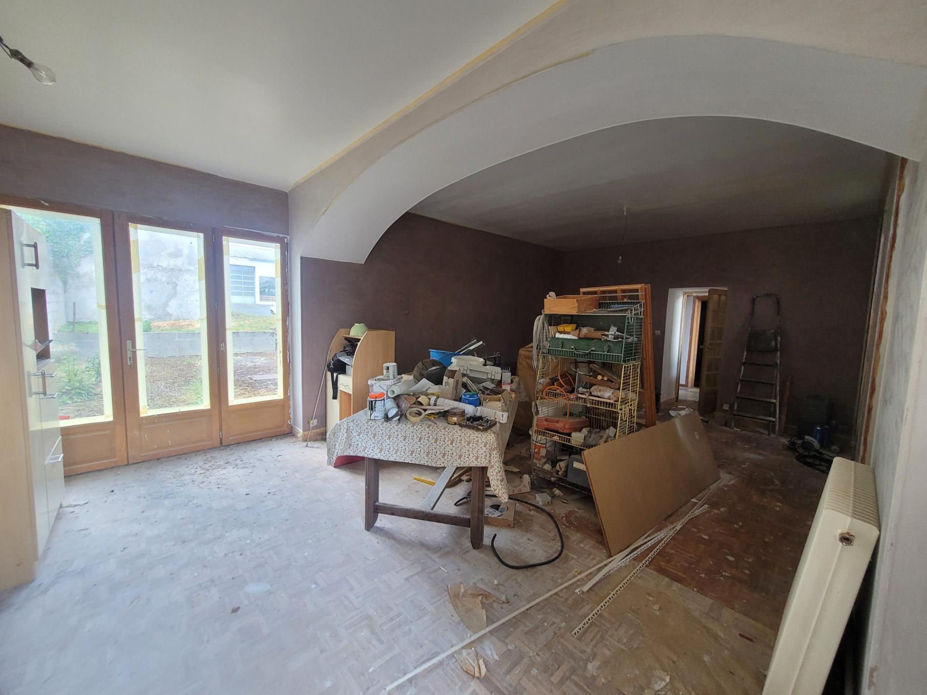 Garage de 900 m2 idéal pour votre activité !