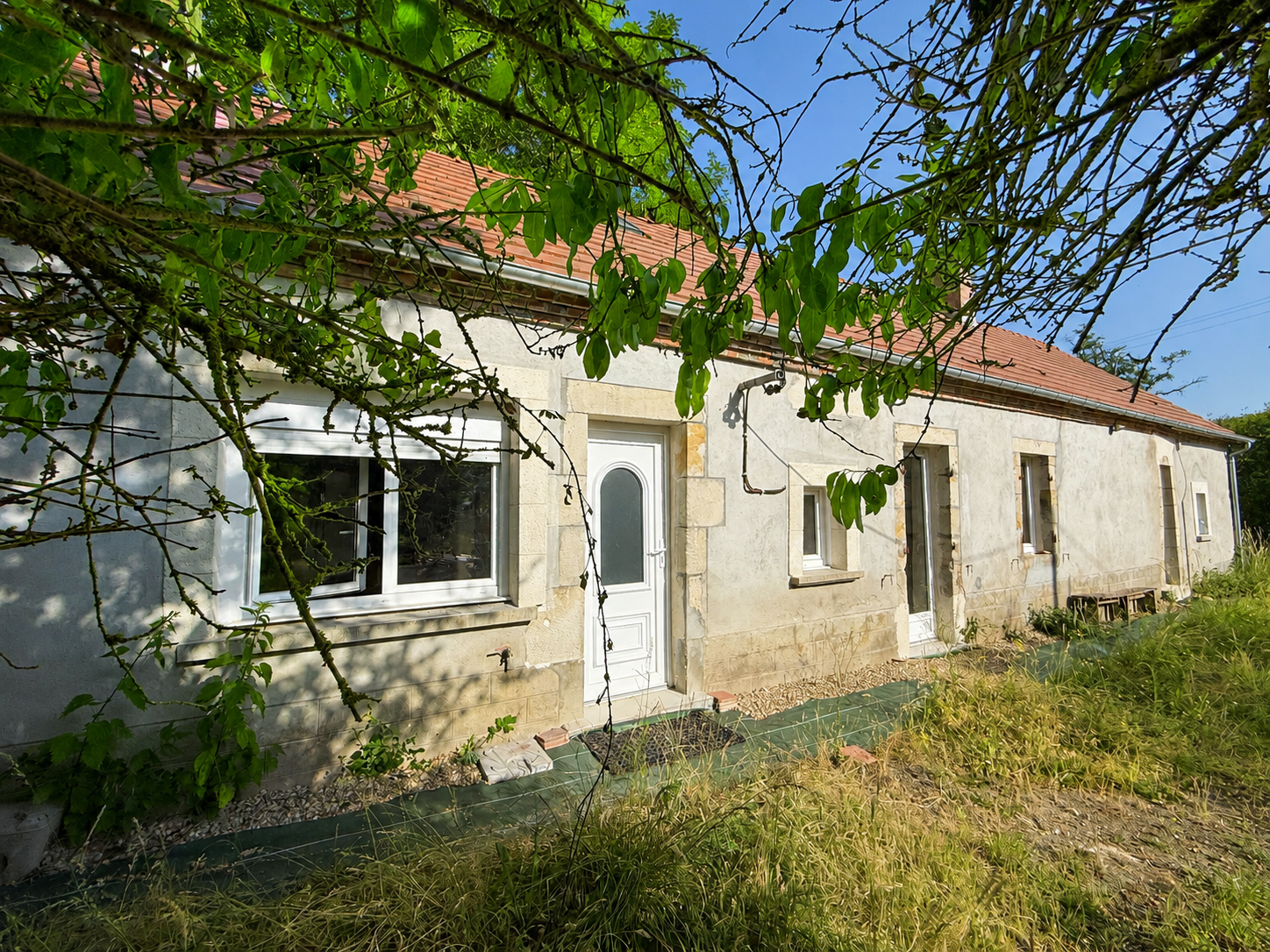 Maison de campagne sur 14 hectares à 280m du 1er voisin !